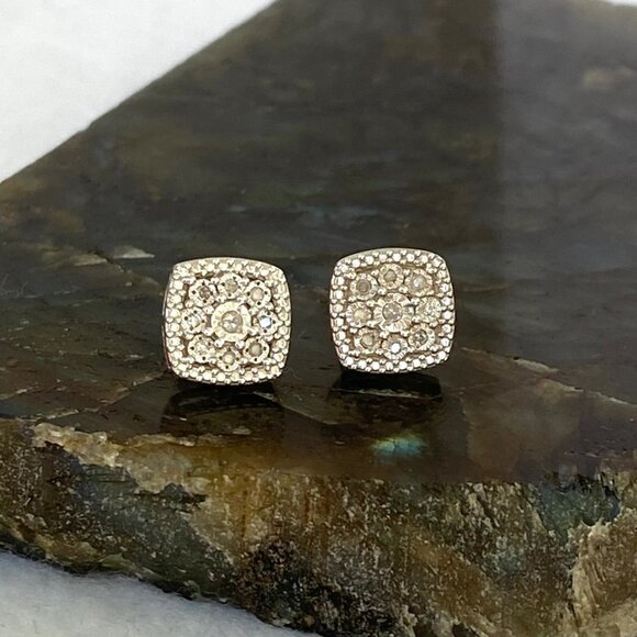 Sterling Silver 925 0.35" Square Diamond Floral Textured Cluster Stud Earrings - Picture 6 of 16